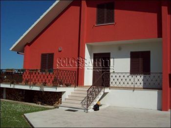 Villa arredata con terrazzo Ceppagatti