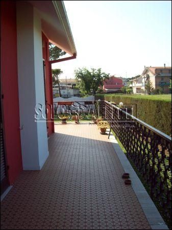Villa arredata con terrazzo Ceppagatti