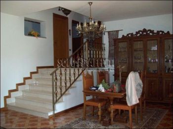 Villa arredata con terrazzo Ceppagatti