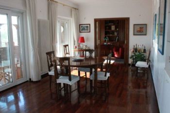 Attico con terrazzo e balcone Cassia, tomba di nerone, roma