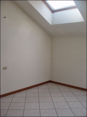Mansarda con balcone Centro