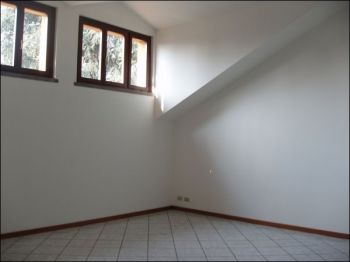 Mansarda con balcone Centro