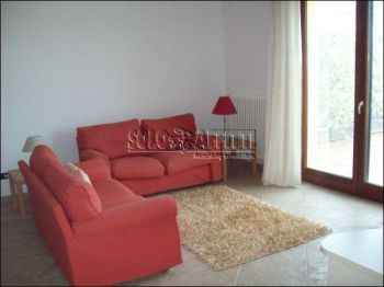 Villa arredata con balcone Colli innamorati