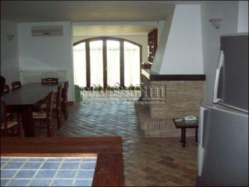 Villa arredata con balcone Colli innamorati