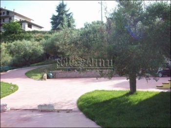 Villa arredata con balcone Colli innamorati