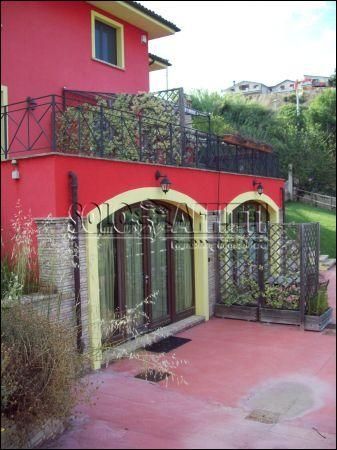 Villa arredata con balcone Colli innamorati
