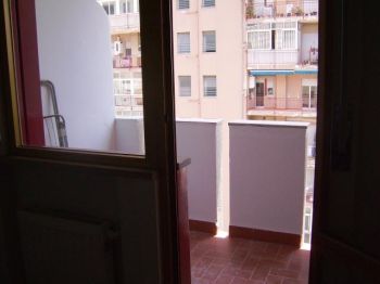 Bilocale con balcone Autonomia siciliana