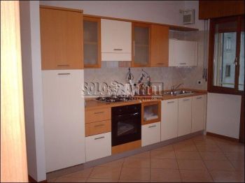 Bilocale arredato con terrazzo Zona ospedale