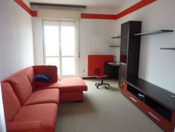 Appartamento arredato con balcone Pavia