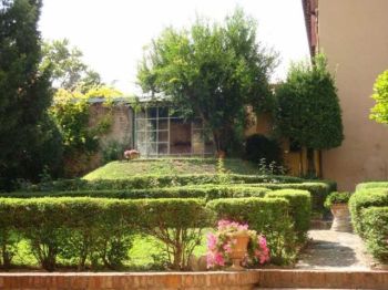 appartamento con entrata indipendente arredato