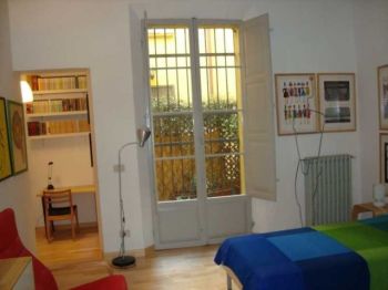 appartamento con entrata indipendente arredato