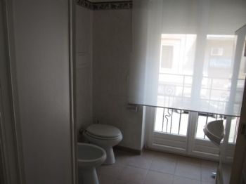 Appartamento arredato con posto auto - Altre fotografie