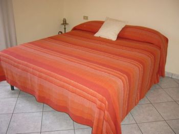 Bilocale arredato zona Tribunale - Camera da letto