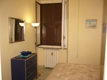 Bilocale arredato zona Tribunale - Camera da letto