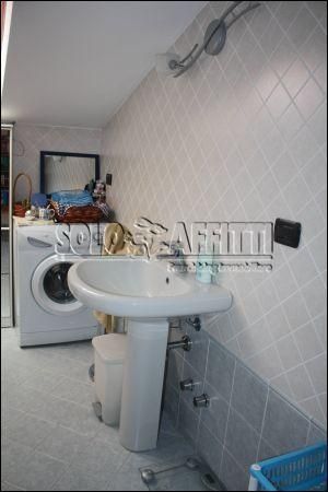 Appartamento arredato con balcone Caronno Pertusella