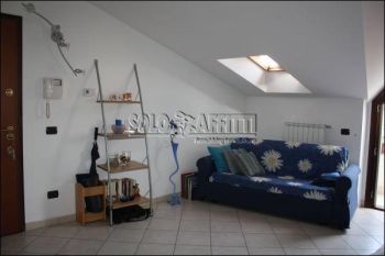 Appartamento arredato con balcone Caronno Pertusella