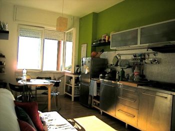 Casa con balcone Castelletto