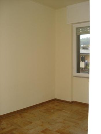Casa con balcone Castelletto