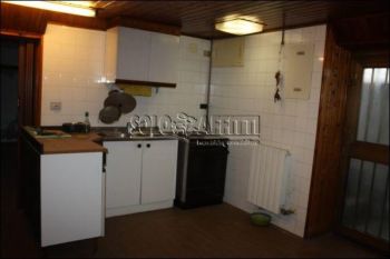 Villa con balcone e garage Sempione