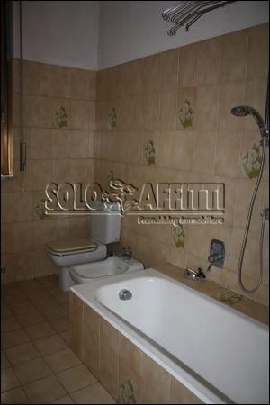Villa con balcone e garage Sempione