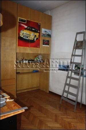 Villa con balcone e garage Sempione