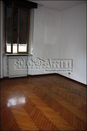 Villa con balcone e garage Sempione