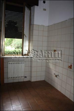 Villa con balcone e garage Sempione