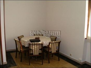Trilocale arredato Centro