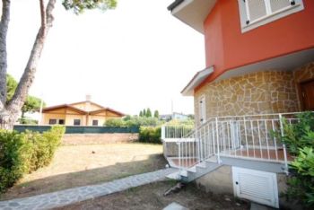Villa con giardino e terrazzo Infernetto, axa, casal palocco, madonnetta a roma - Altre fotografie
