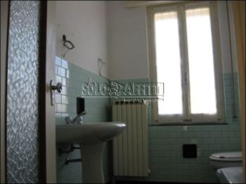 Villa arredata con garage Compiano