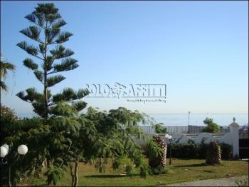 Villa arredata con balcone Palese