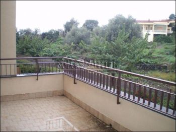 Trilocale arredato con balcone Nuova luce