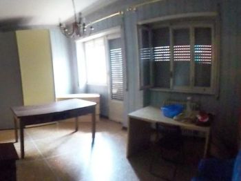 Casa studenti con balcone Trieste , salario