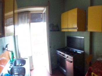 Casa studenti con balcone Trieste , salario