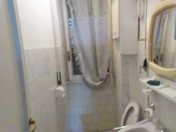 Casa studenti con balcone Trieste , salario