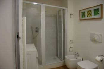 Affittasi vani 4 - Bagno