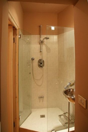 Affittasi vani 4 - Bagno