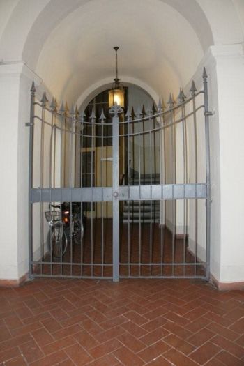 Affittasi vani 4 - Ingresso