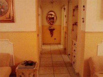 Casa arredata con aria condizionata