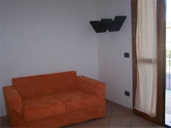 Appartamento arredato con posto auto