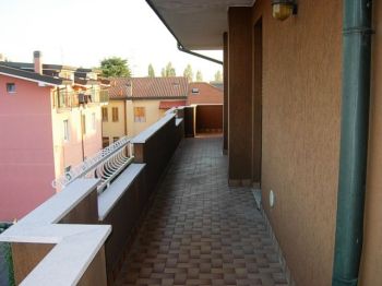 Trilocale in villa, no spese condominial - Balcone