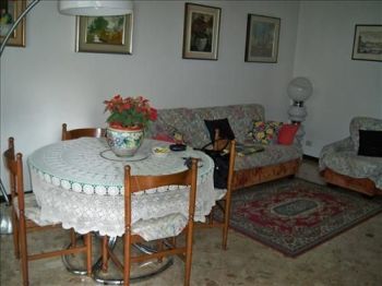 Casa arredata con balcone Corsico