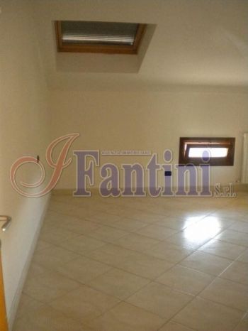 Casa nuova costruzione con posto auto - Altre fotografie