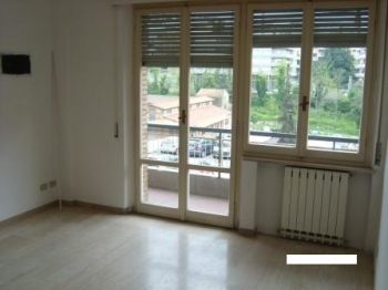 Appartamento semi arredato