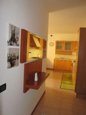 Trilocale con terrazzo e posto auto