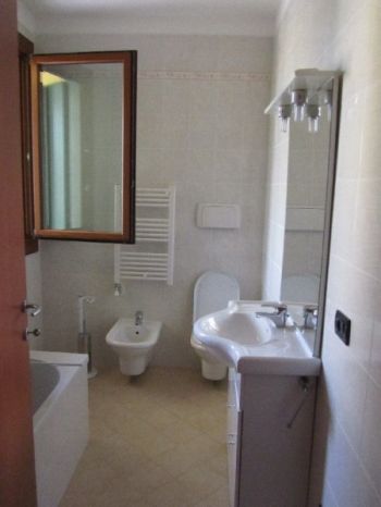 Trilocale con terrazzo e posto auto