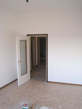 Trilocale con balcone Arluno