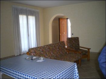 Casa arredata con garage Vallerano