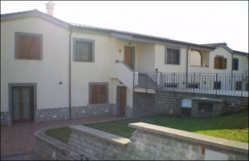 Casa arredata con garage Vallerano