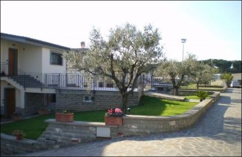 Casa arredata con garage Vallerano